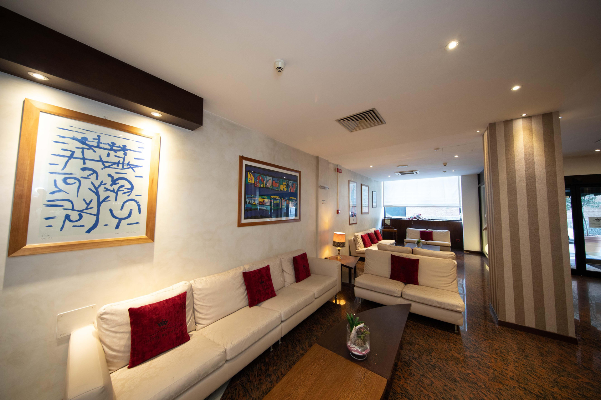 Vista Lobby Boutique Hotel Re Enzo
