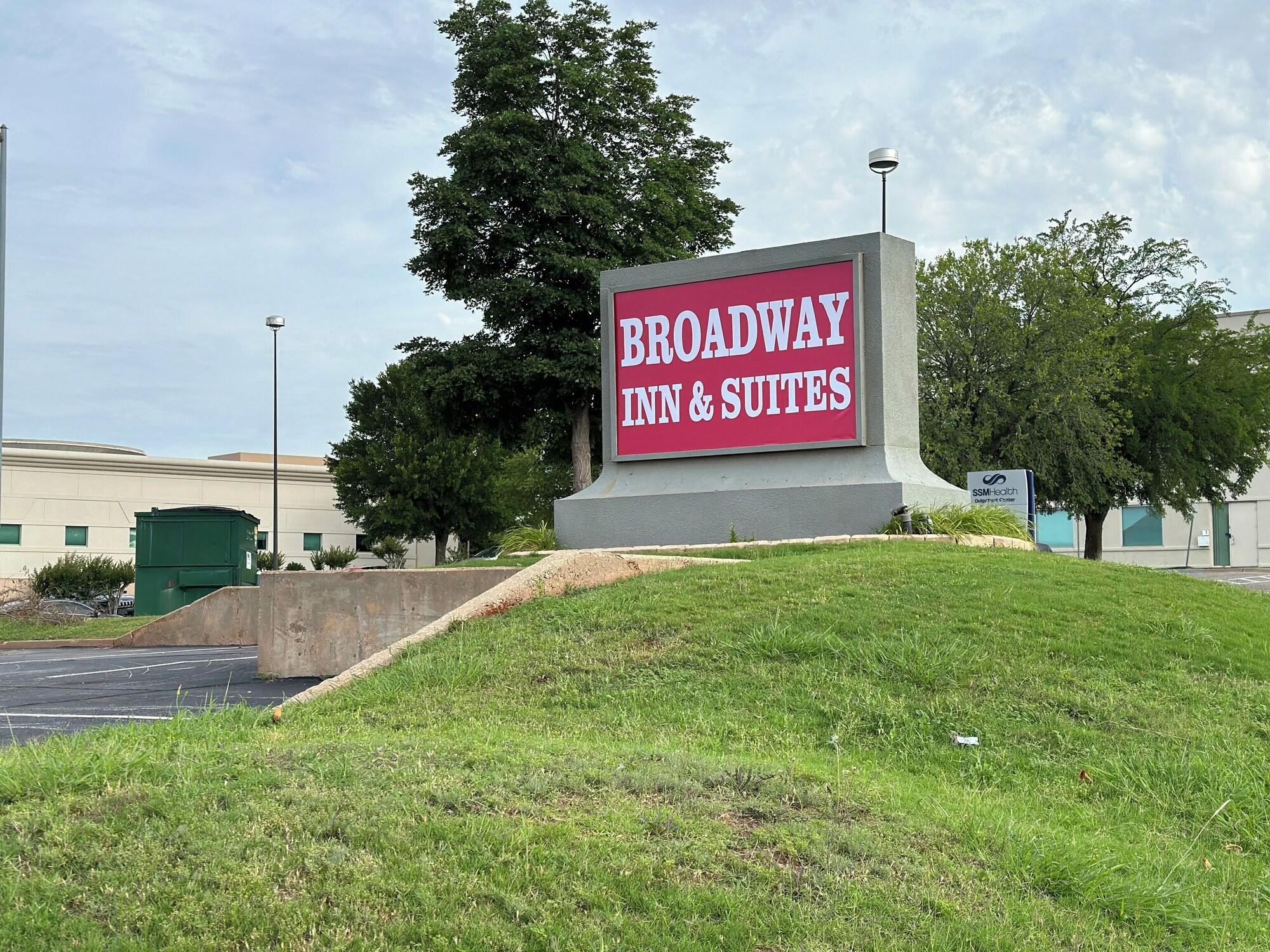 Varios BROADWAY INN & SUITES