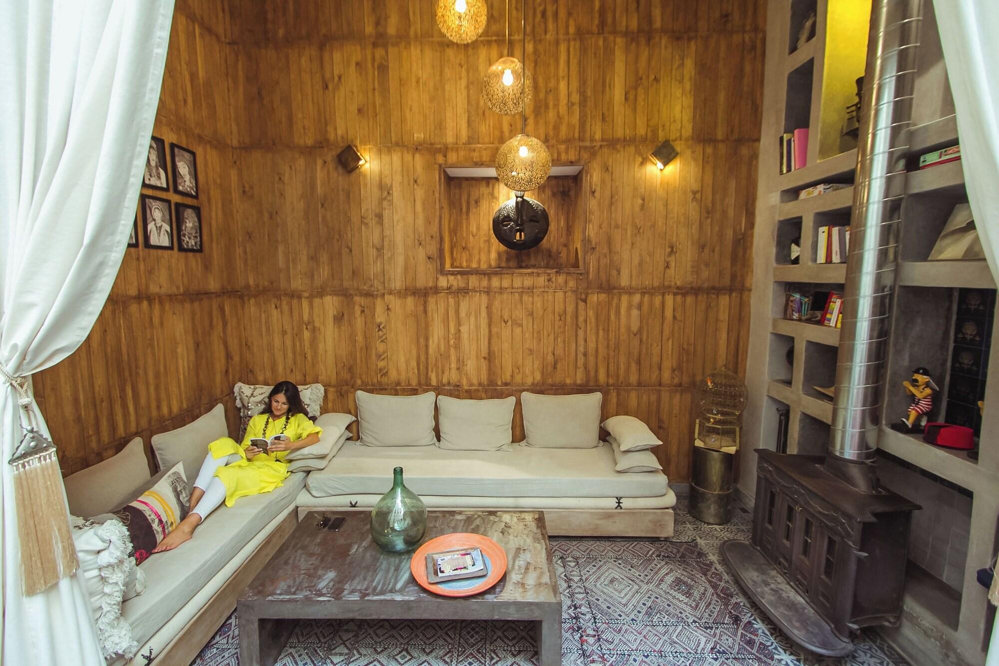 Vista Lobby Riad Anata