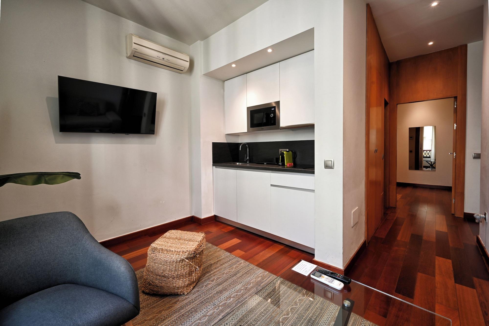 Equipamiento de Habitación La Casa de la Alameda