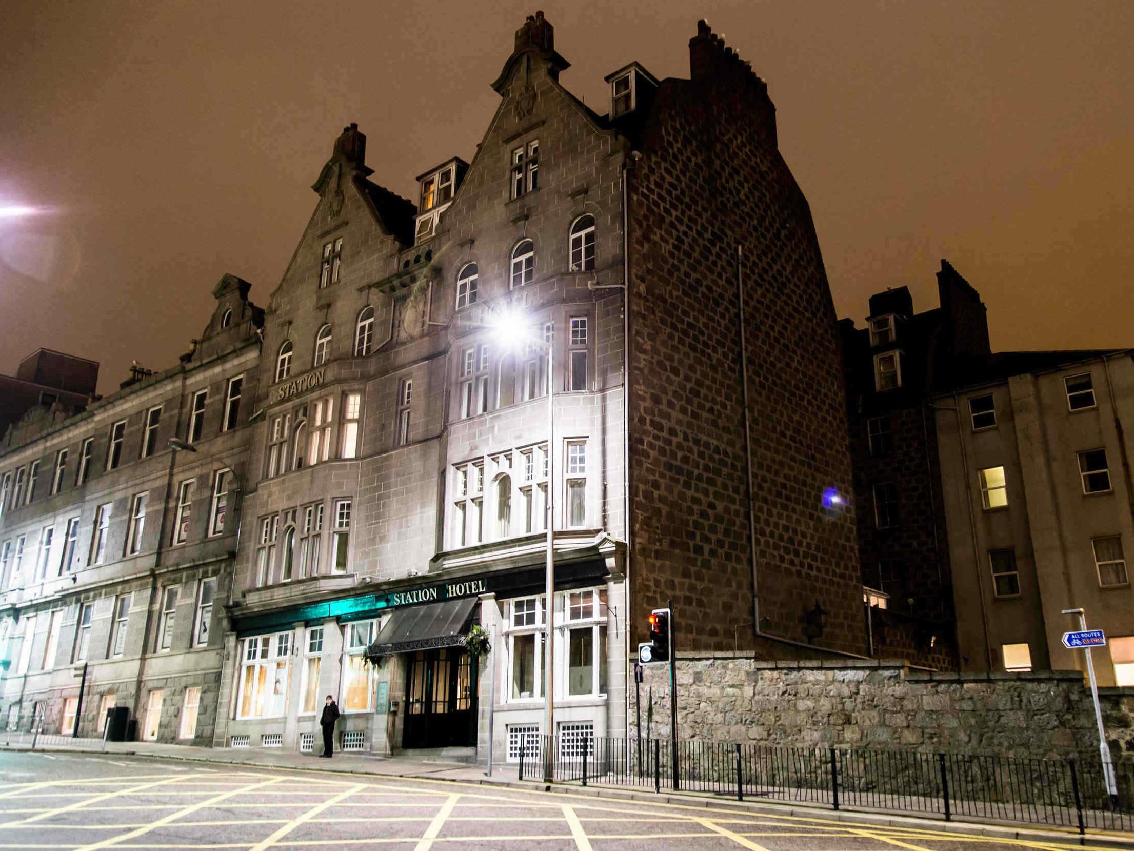 Vista Exterior Station Hotel Aberdeen