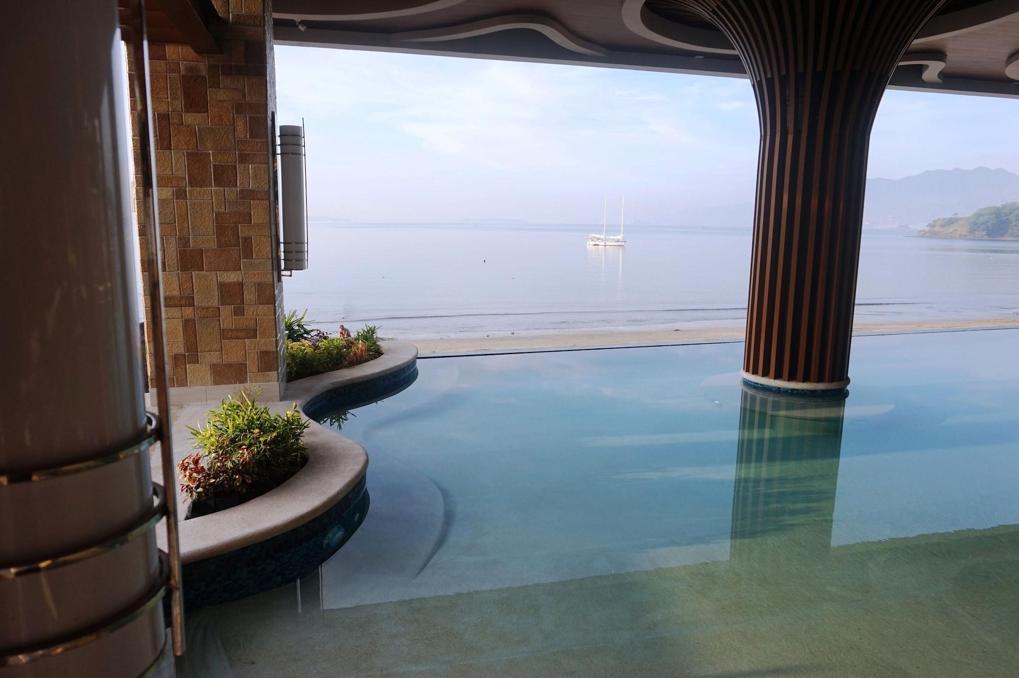 Vista Piscina Central Park Reef Resort