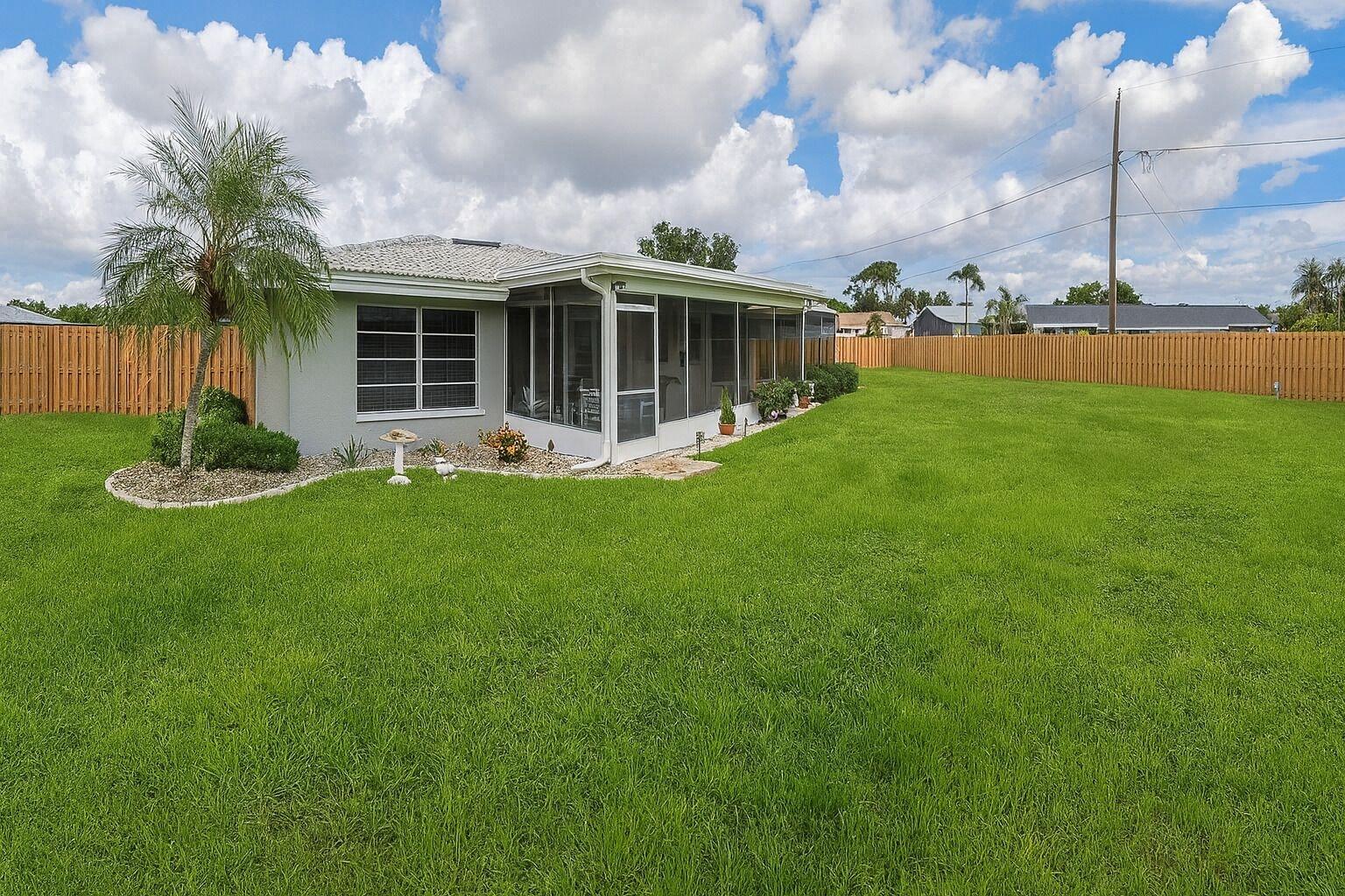 Vista da fachada Spacious Family Retreat Port Charlotte