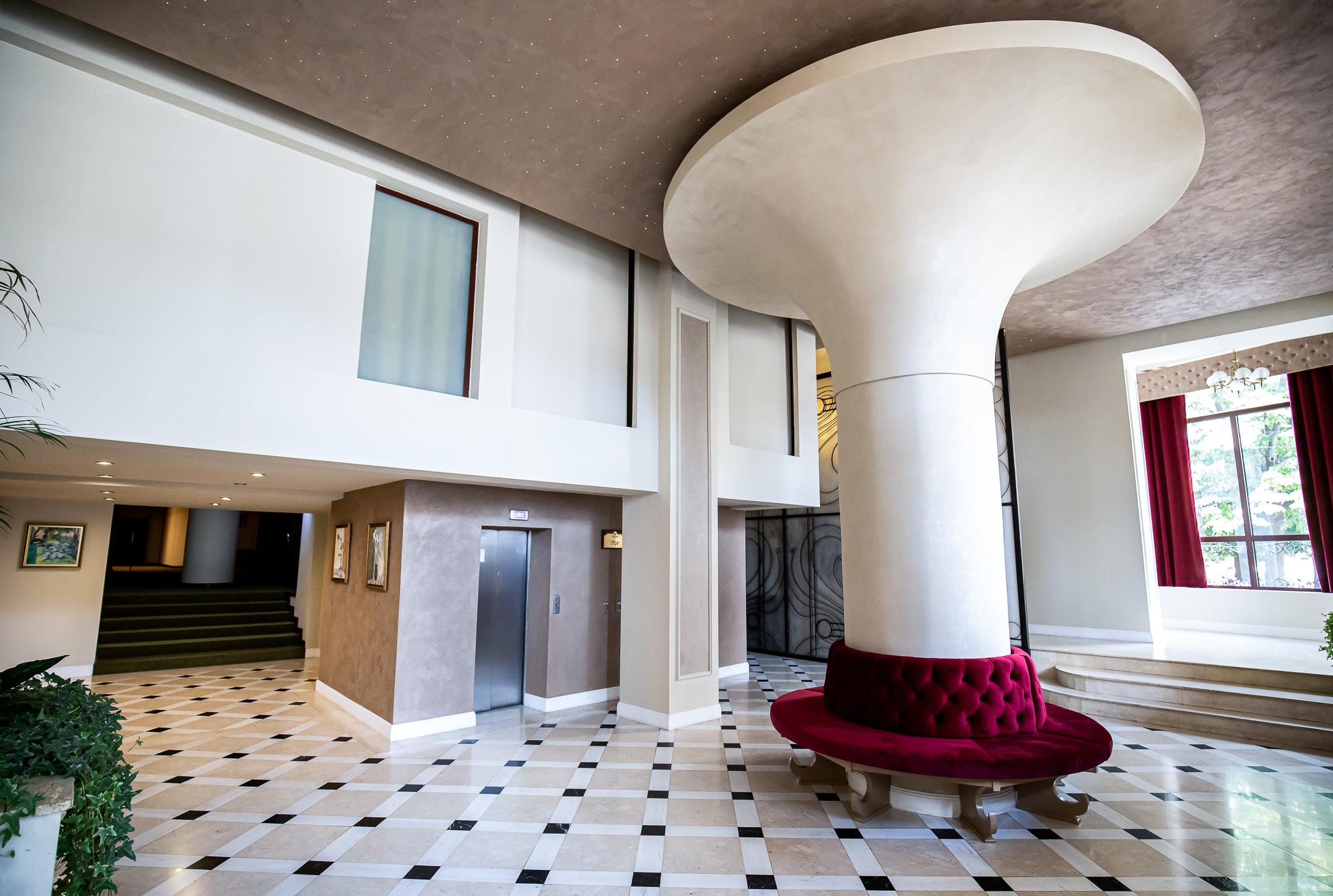 Vista Lobby Grand Hotel Traian