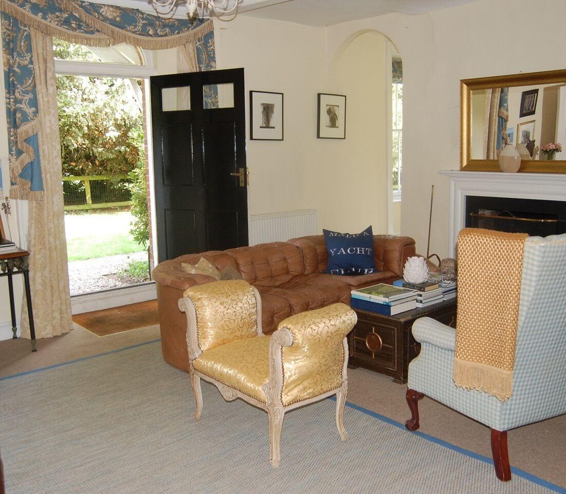 Bar/Salón Grange Farm House