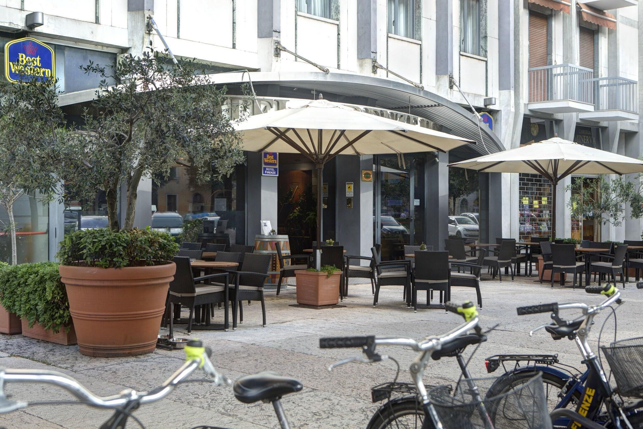 Vista Exterior Hotel Firenze