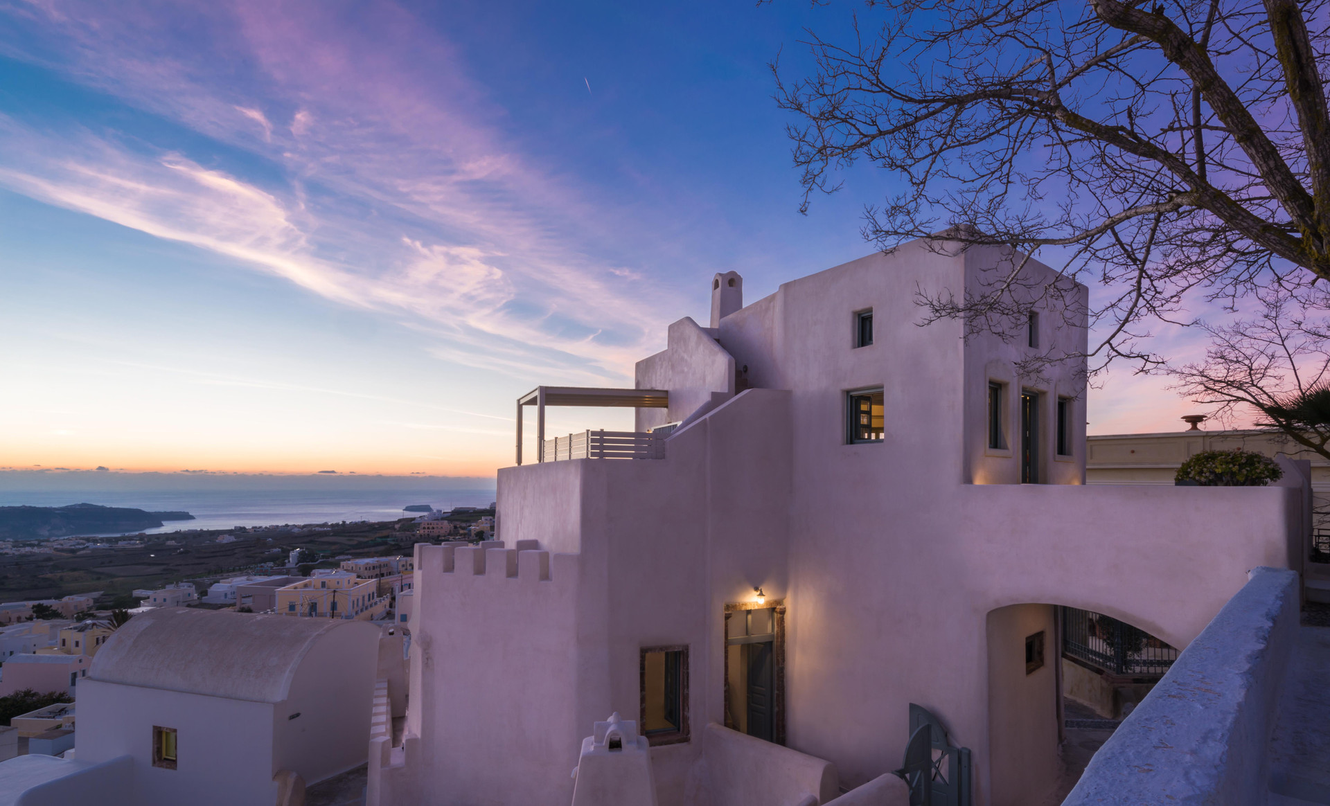 Vista Exterior Kastro Mansion