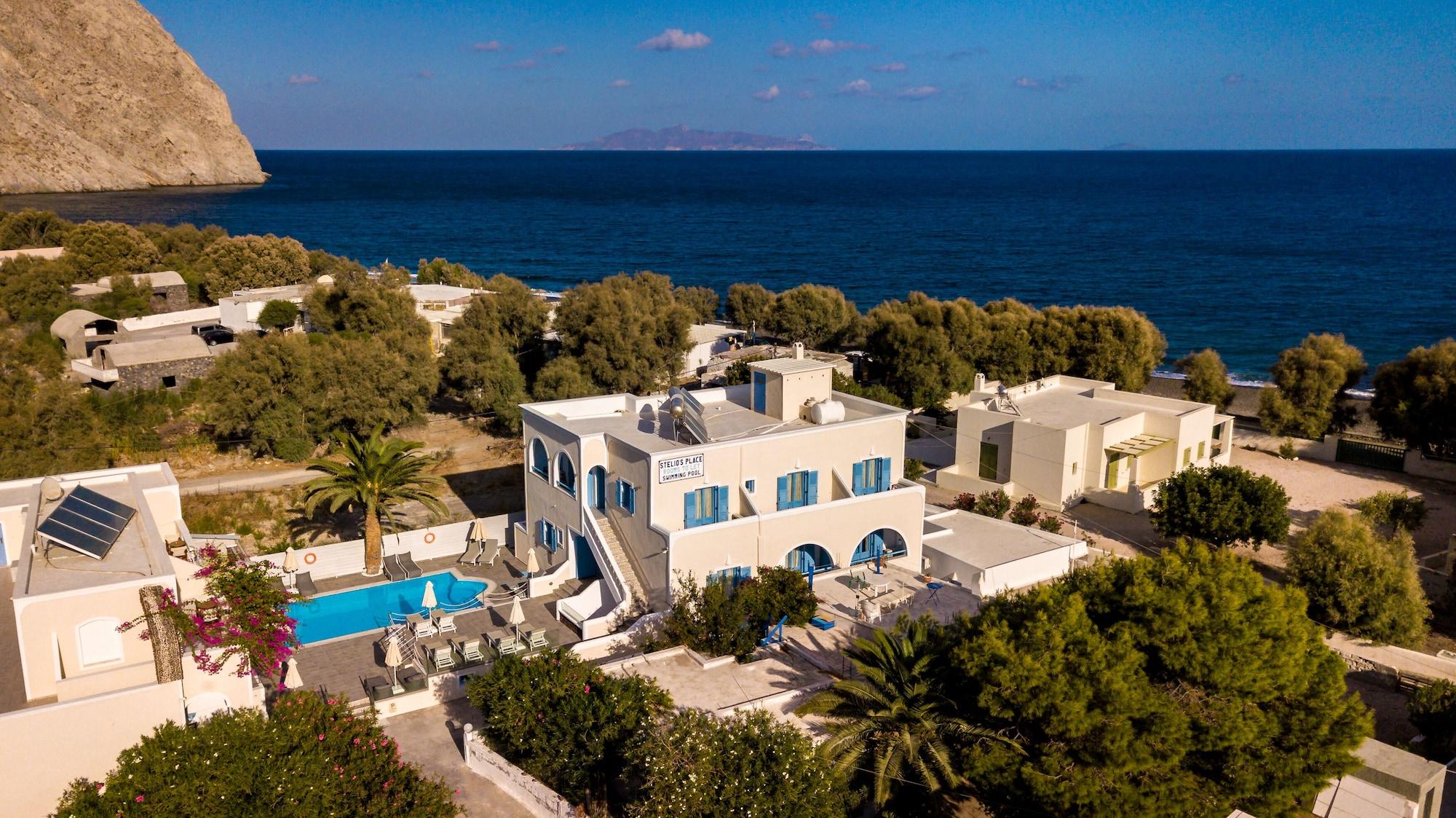 Vista Exterior Stelios Place