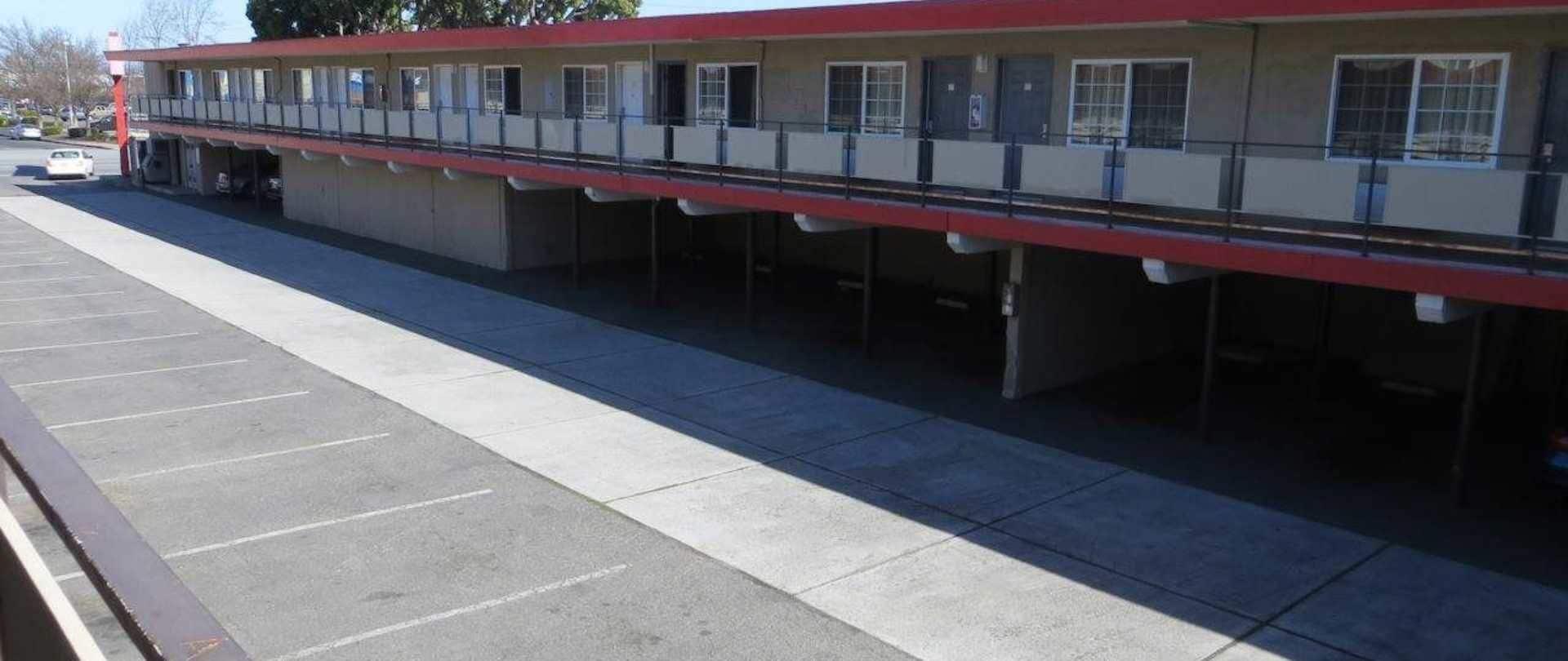Varios Capri Motel