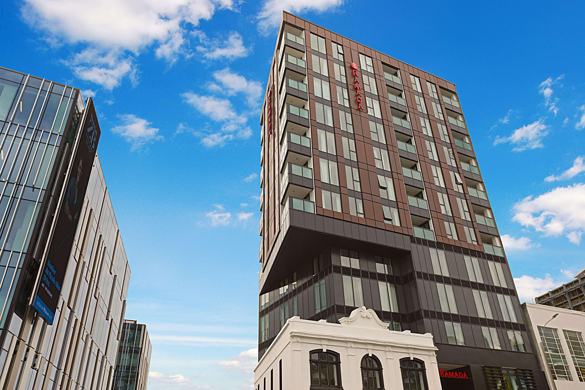 Vista Exterior Ramada Suites By Wyndham Victoria Street West