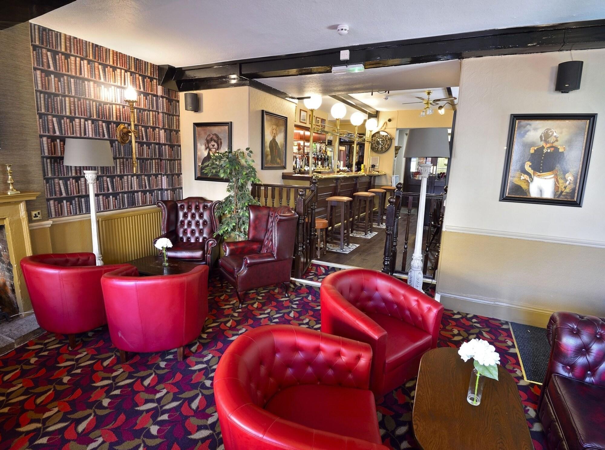 Bar/Salón The George Hotel, Crewkerne