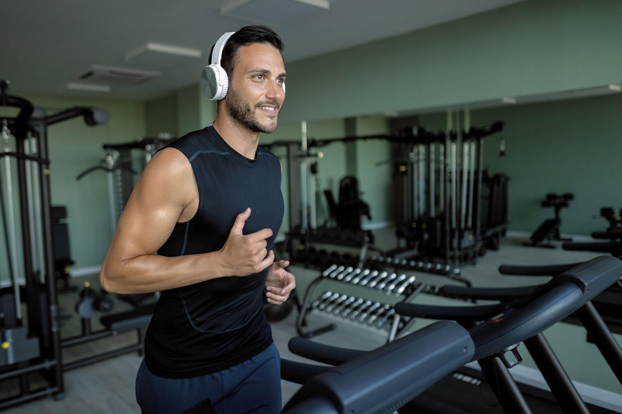 Gimnasio Golden Sands Hotel & Residences
