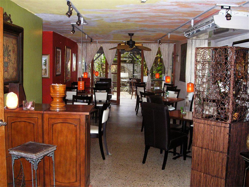 Vista Exterior Oceana Hostal Playero