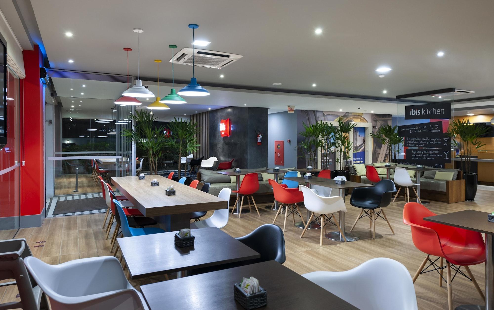 Vista Lobby Ibis Sao Jose