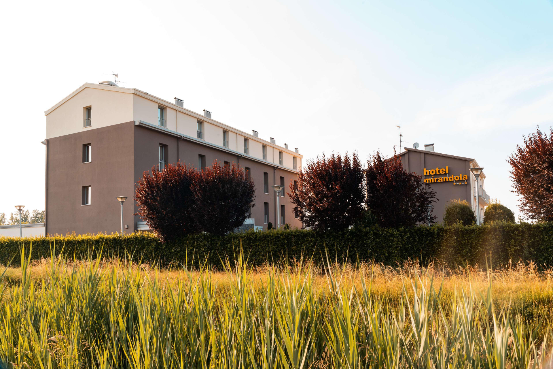Vista Exterior Hotel Mirandola