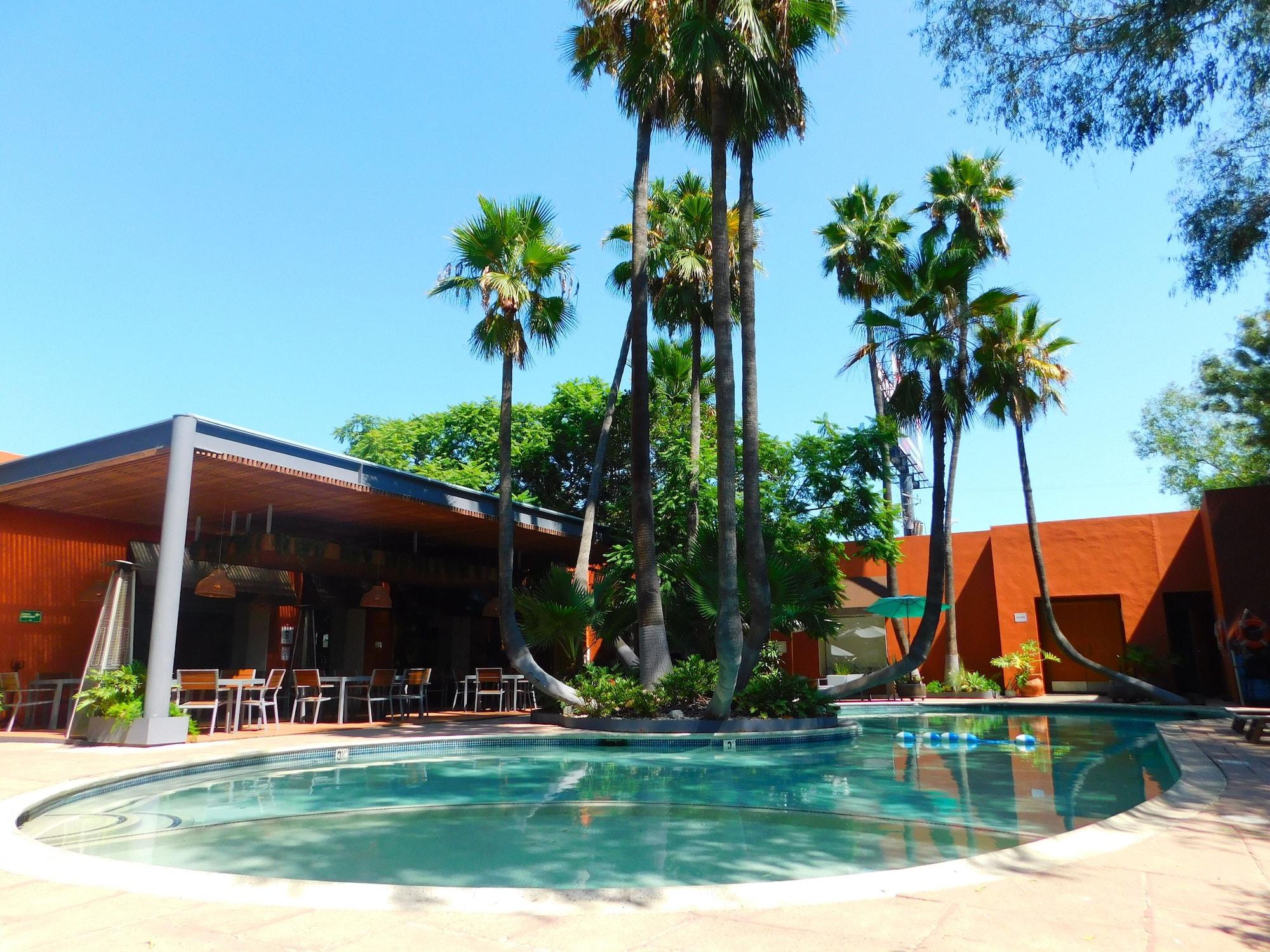 Vista Piscina Wyndham Garden Tijuana Palacio Azteca