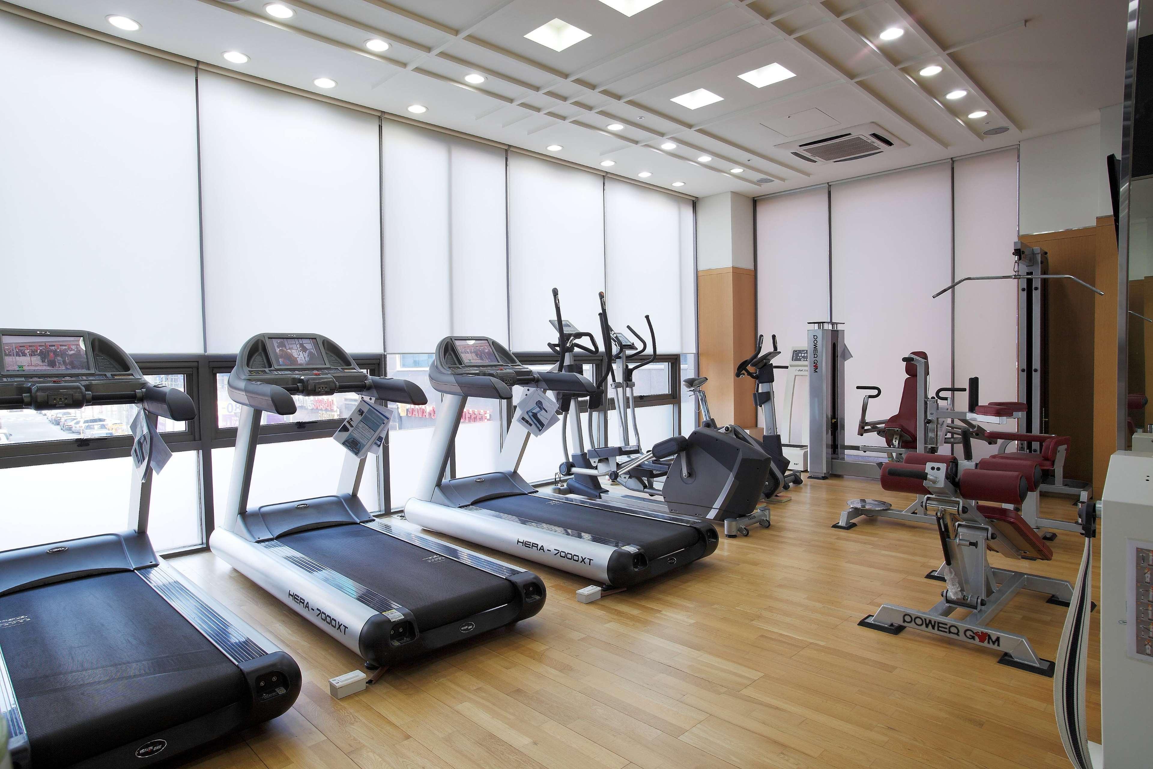 Gimnasio Ramada by Wyndham Dongtan Hotel