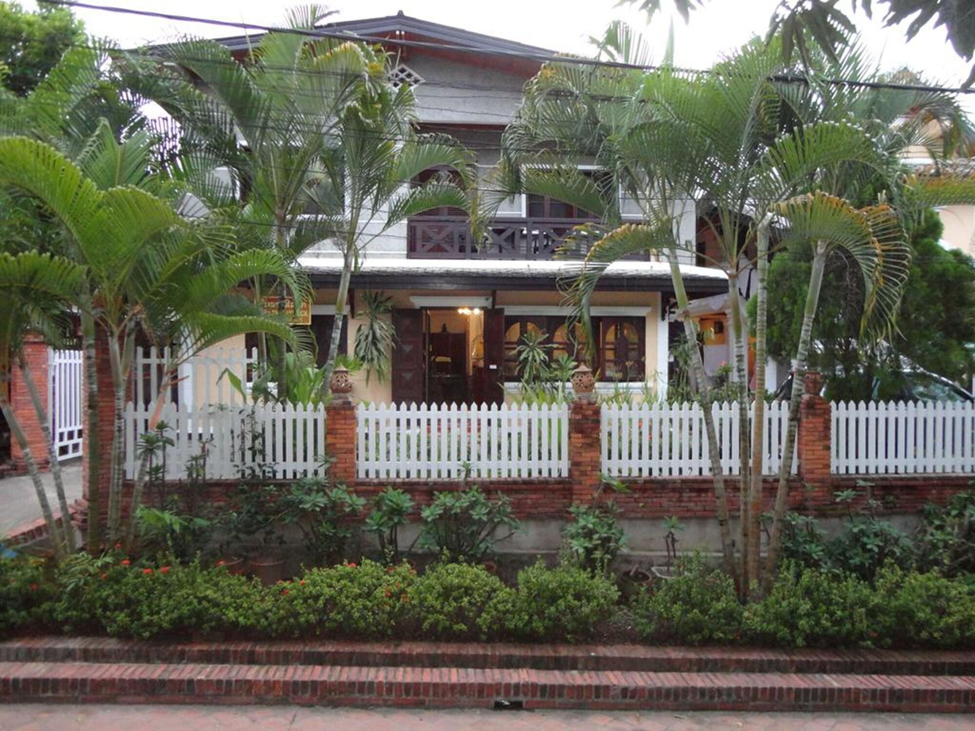 Vista Exterior Villa Philaylack