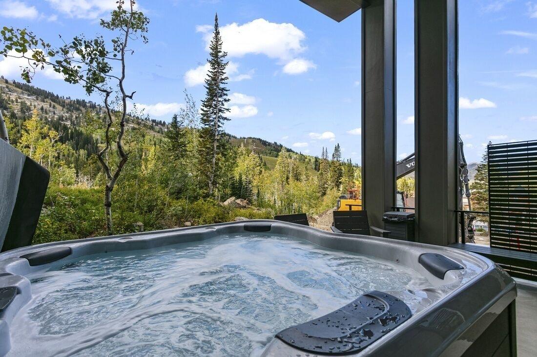 Spa 9005A - Luxury Four Bedroom 4 Home
