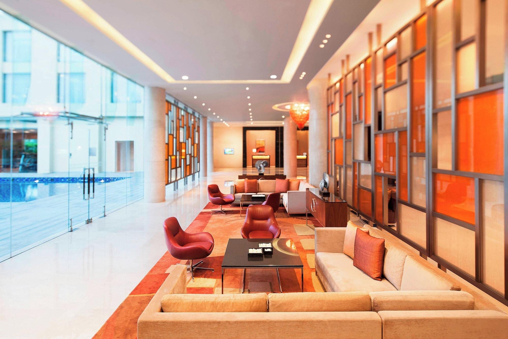 Vista Lobby Courtyard by Marriott Kochi Airport
