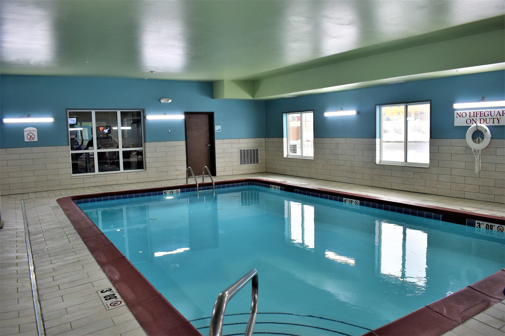 Vista Piscina Holiday Inn Express & Suites Sedalia by IHG