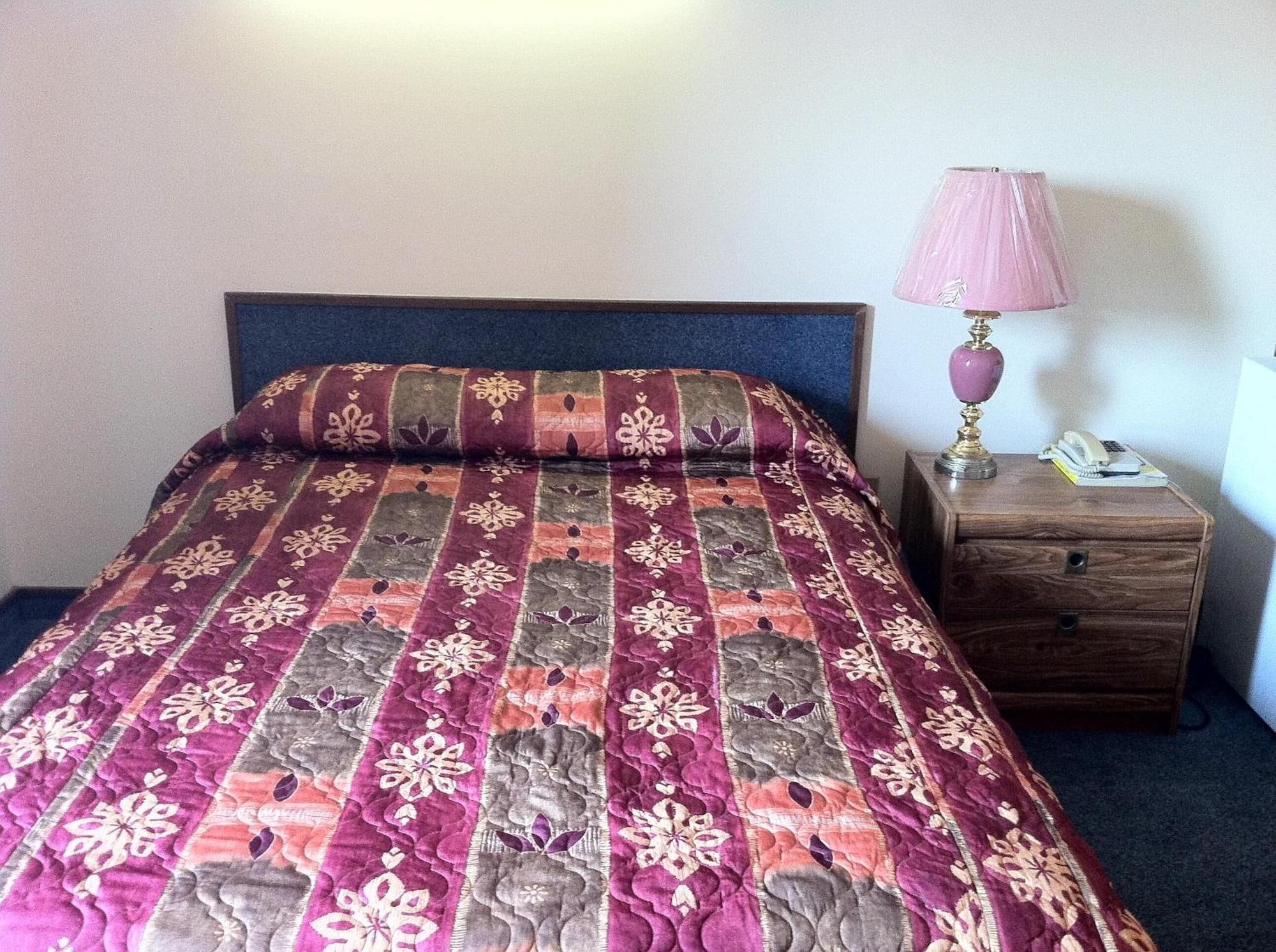 Baño Circle 6 Motel