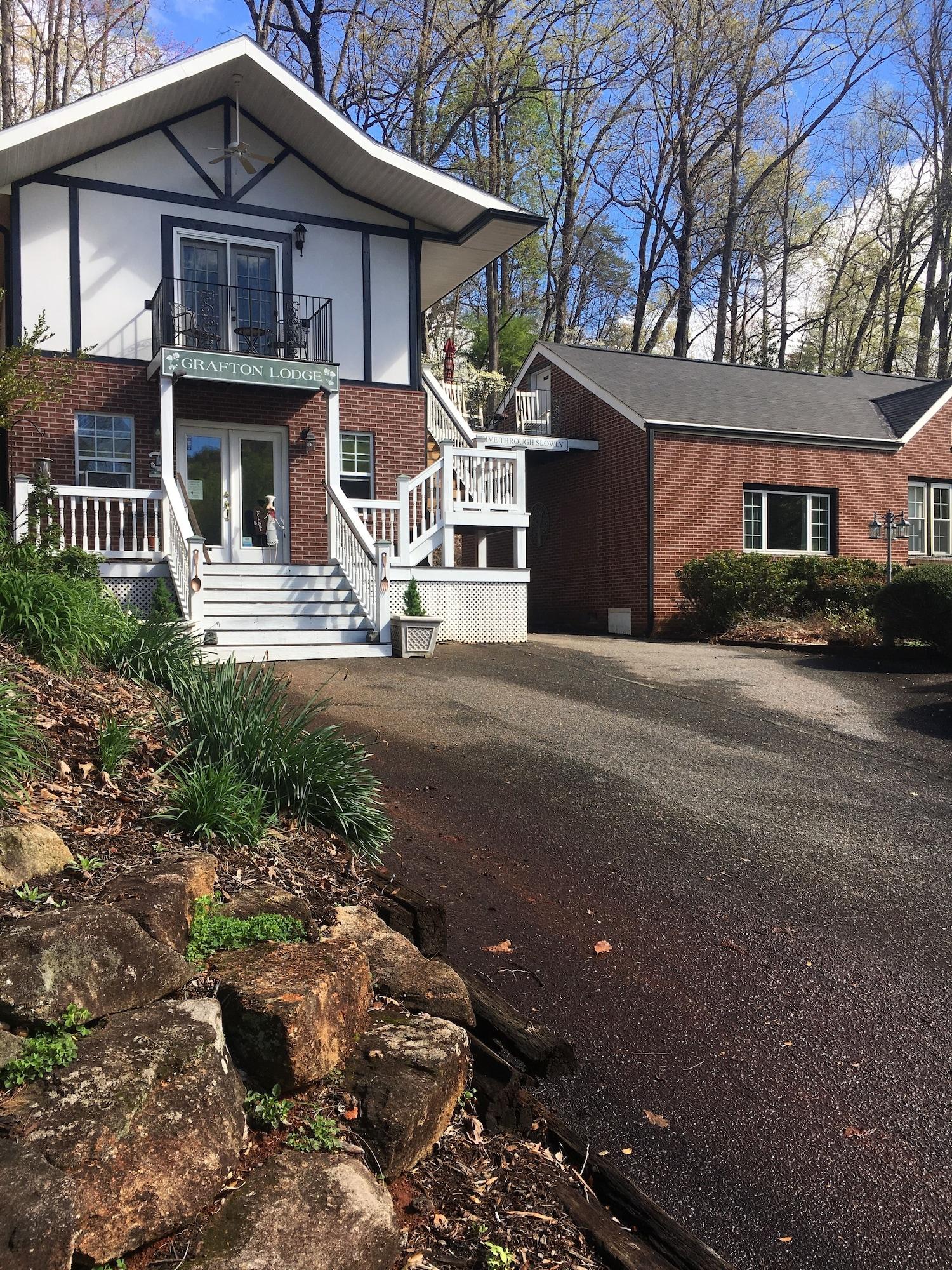Vista Exterior Grafton Lodge