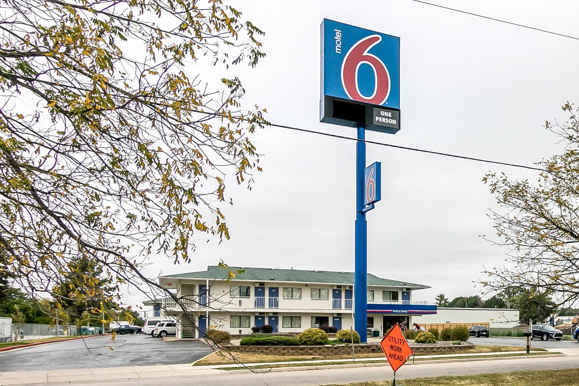 Vista Exterior Motel 6 Janesville, WI