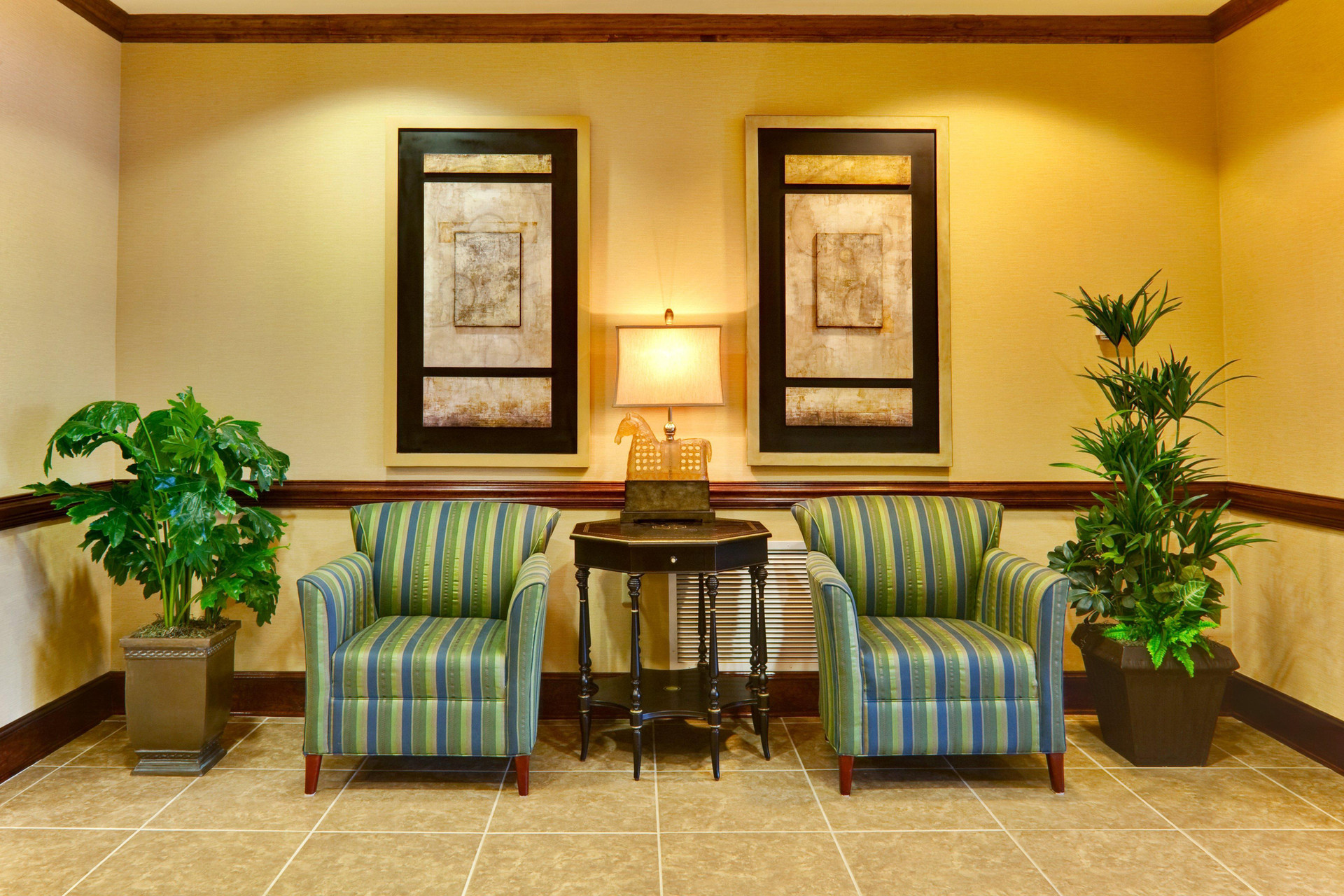 Vista Lobby Holiday Inn Express & Suites Millington-Memphis Ar