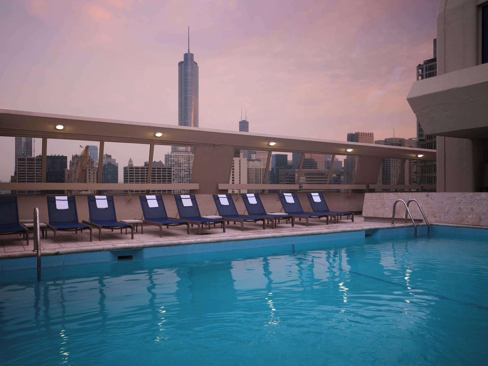 Vista Piscina Homewood Suites by Hilton Chicago Downtown/Magnificent Mile