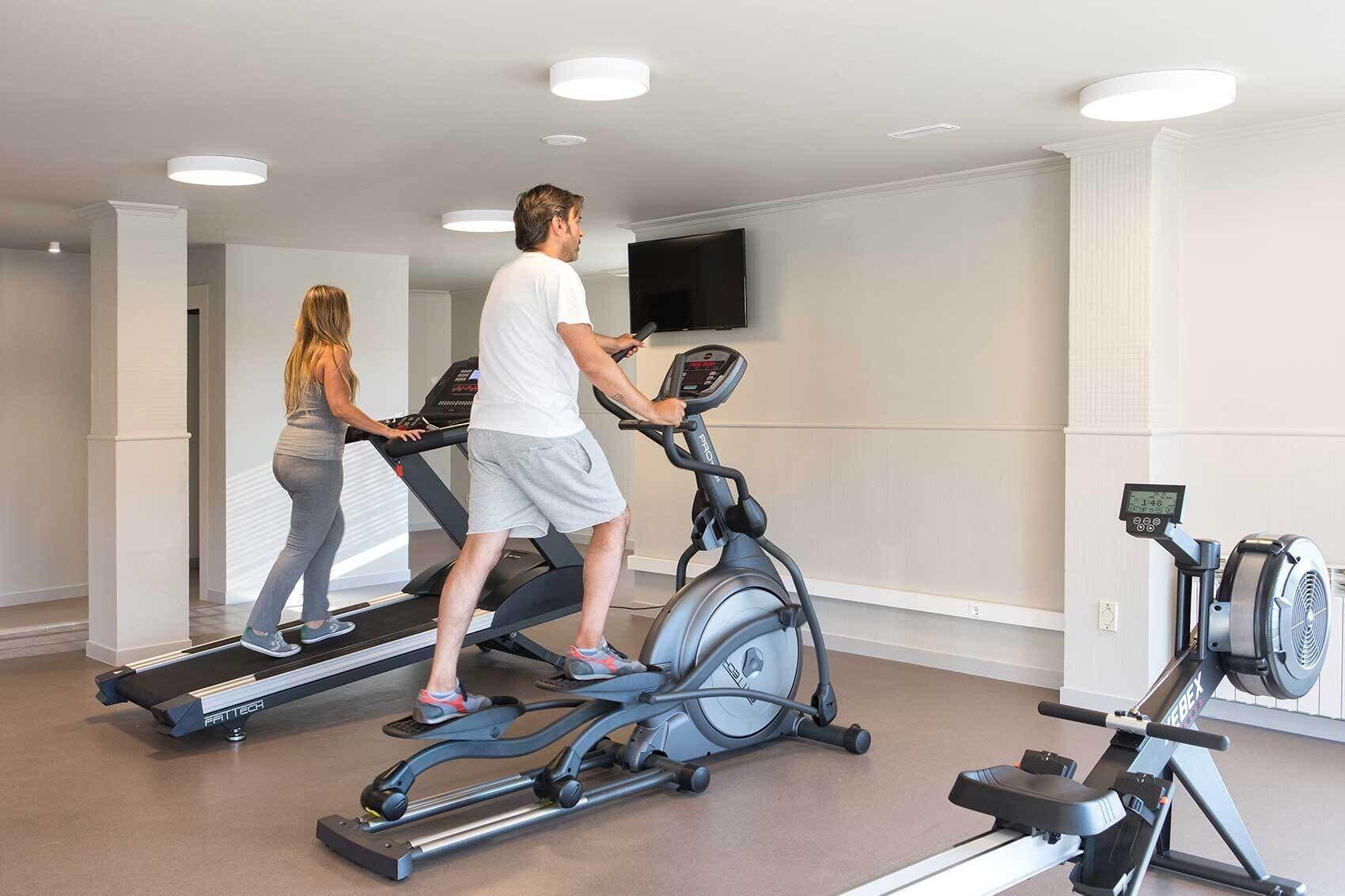 Gimnasio Apartamentos Dena