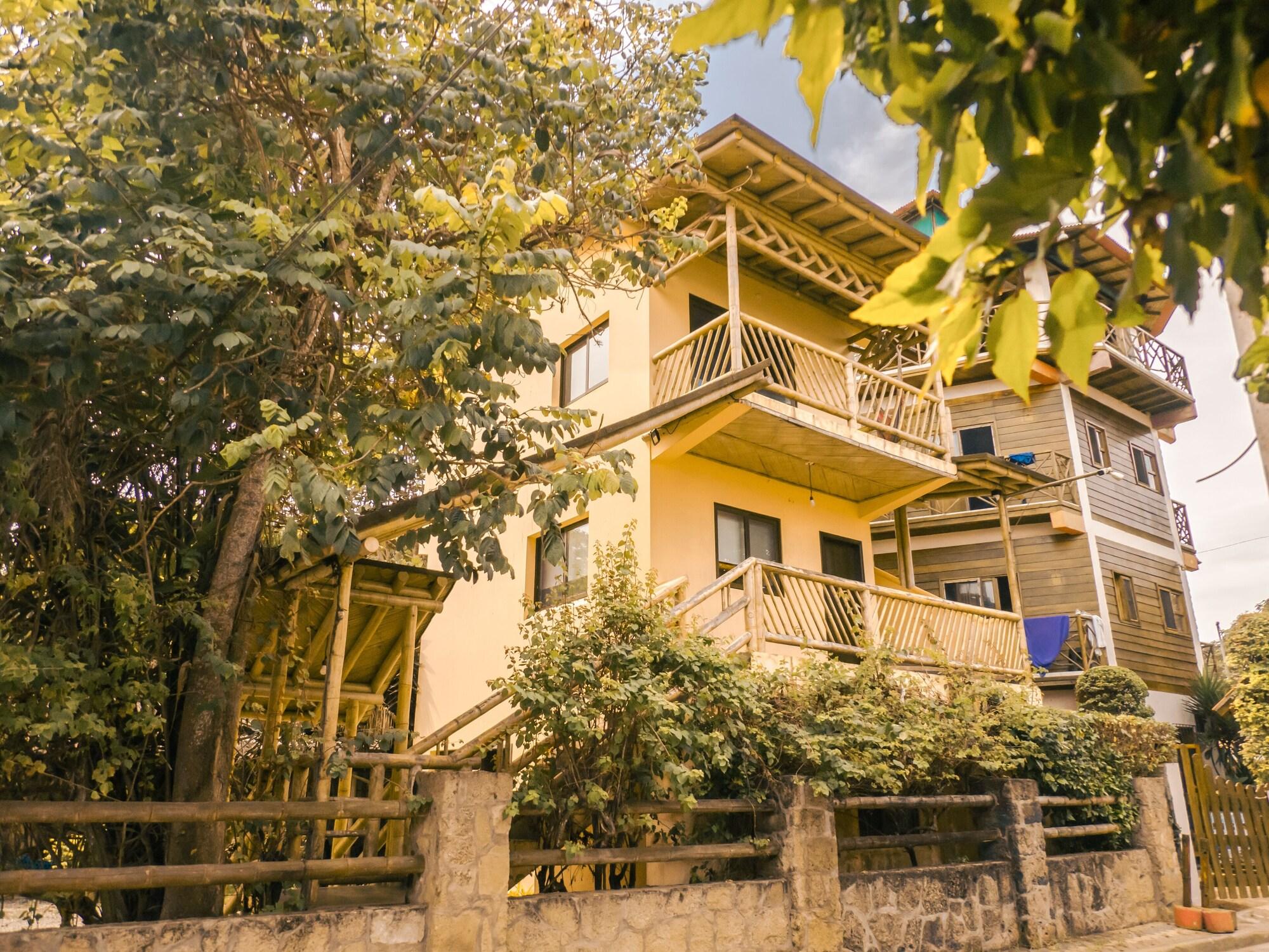 Varios Paradise Project Montanita