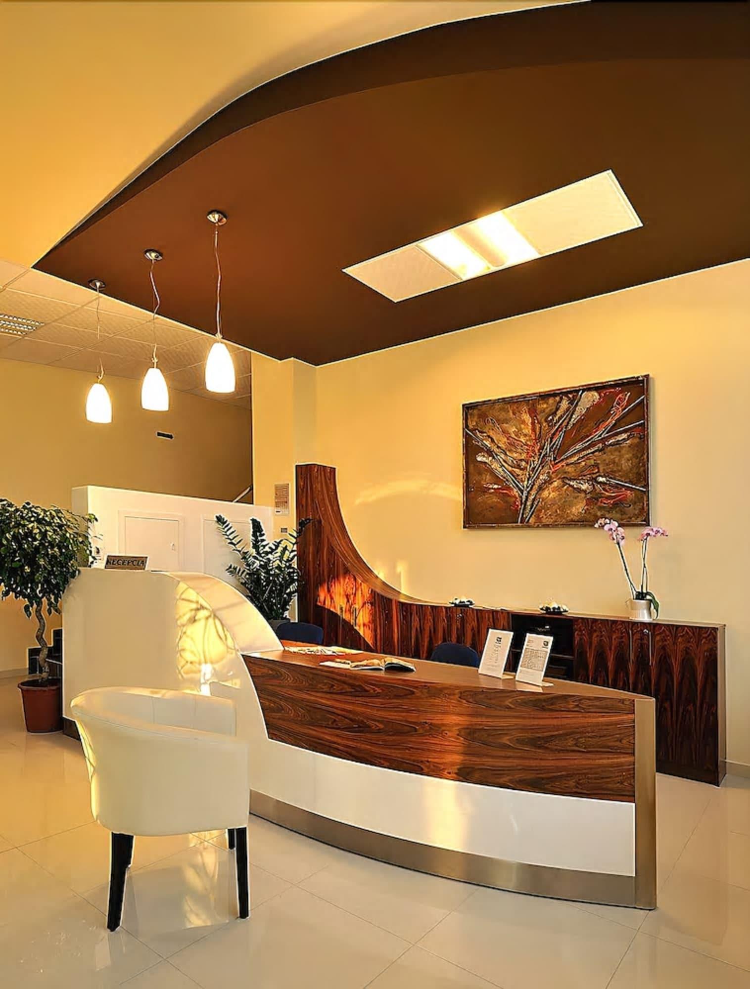 Vista Lobby Melrose Apartments 2