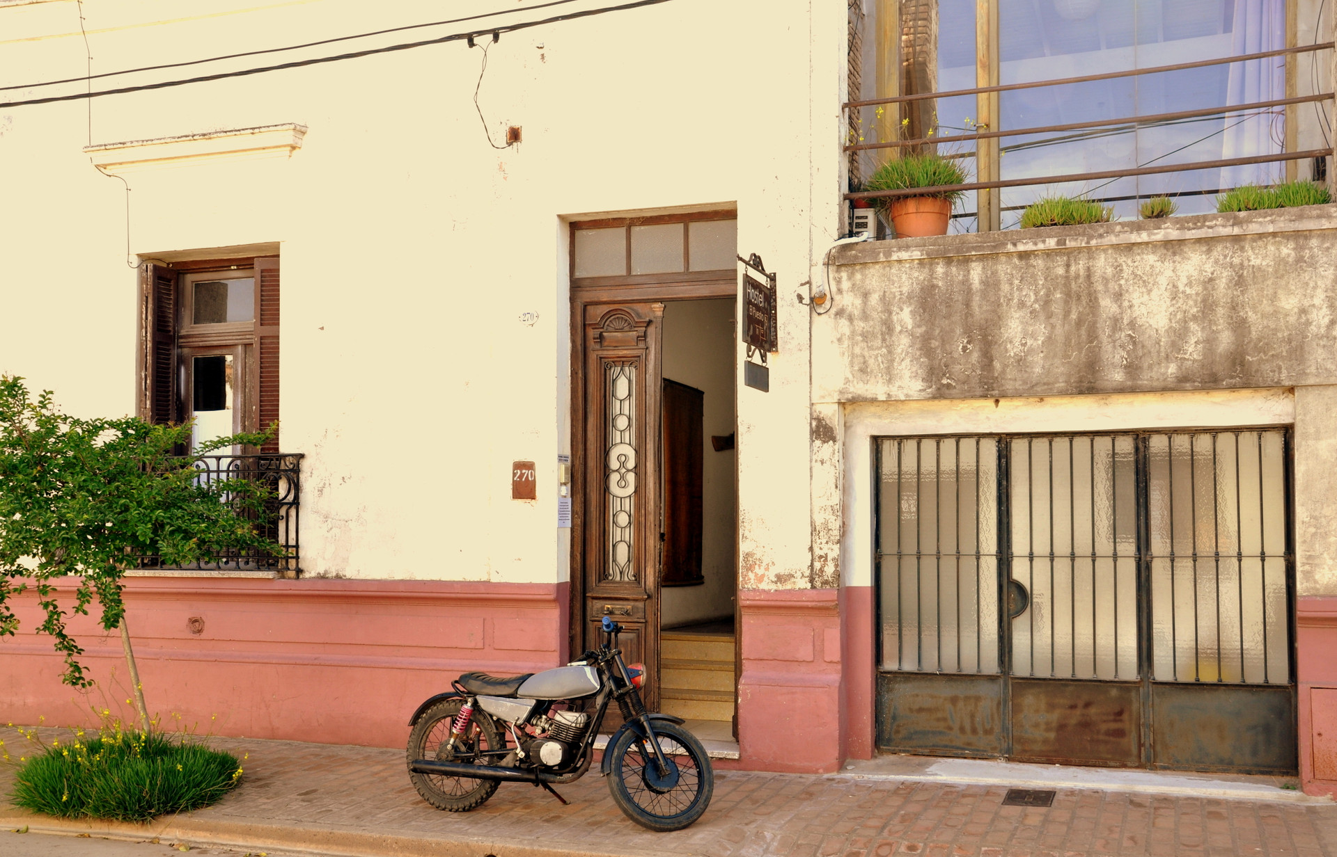 Vista Exterior El Puesto