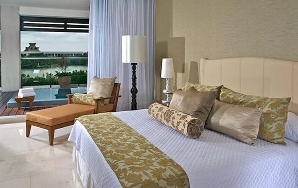 Grand Luxxe Jr Villa or Grand Bliss Suites- Most weeks - Hoteles con parque acuático en Playa del Carmen, México