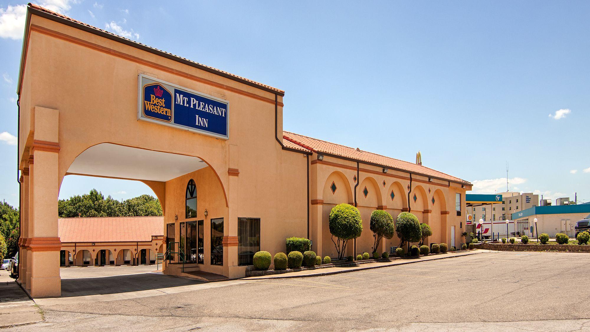 Vista Exterior SureStay Hotel by Best Western Mt Pleasant