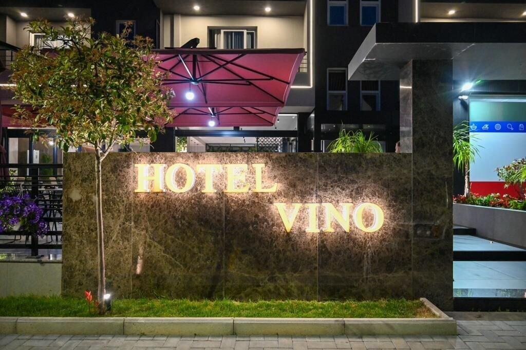 Vista Exterior Hotel Vino