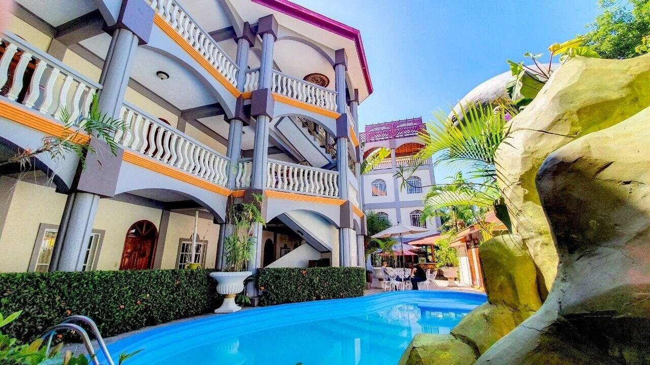 Varios Hotel Versalles