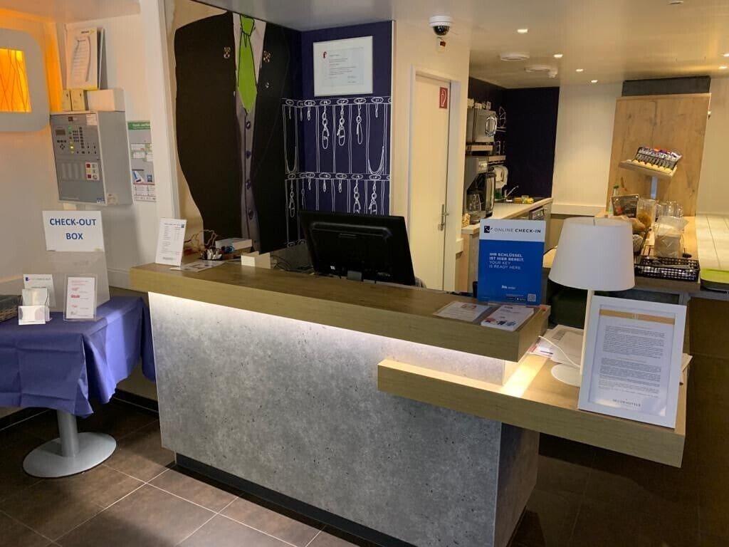 Vista Lobby ibis budget Basel Pratteln