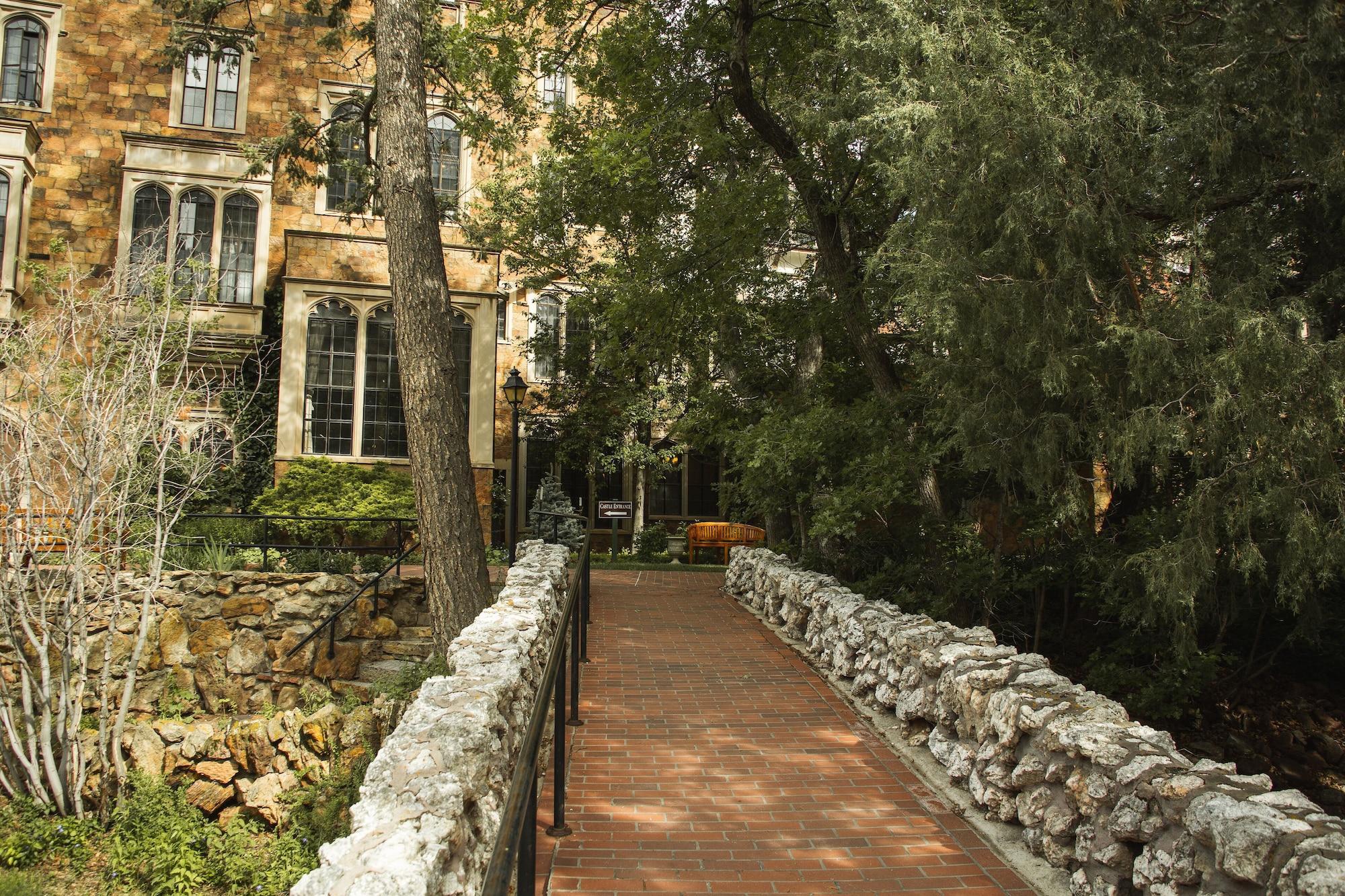 Vista Lobby Glen Eyrie Castle & Conference Center A Ministry o