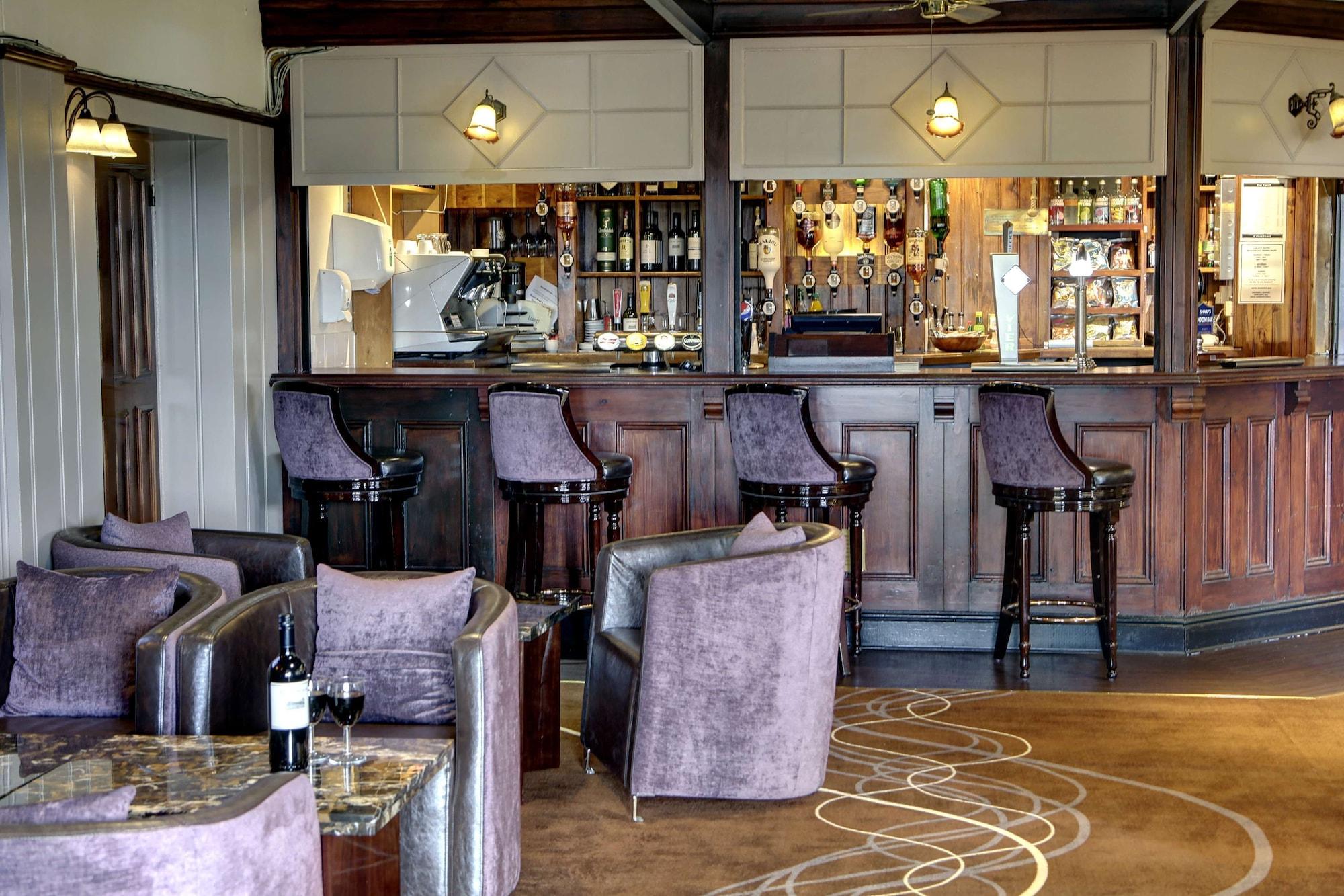 Bar/Salón Best Western Reading Calcot Hotel