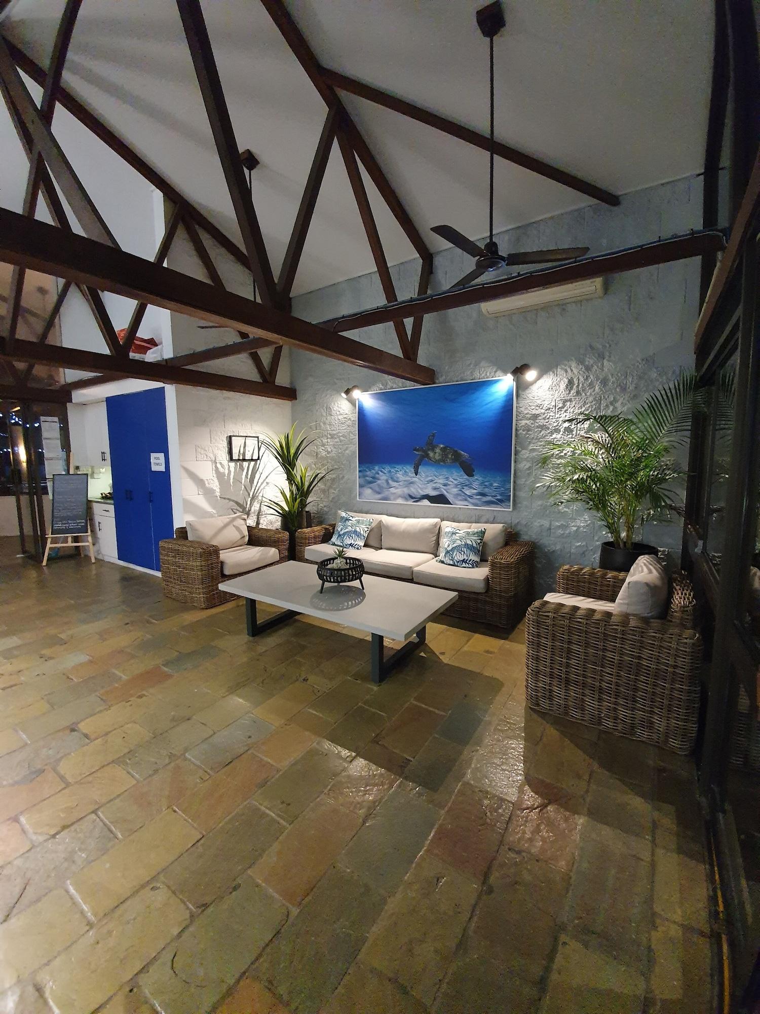 Vista Lobby Colonial Palms Motor Inn