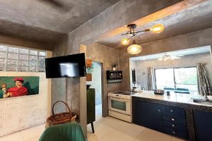 Alquiler Vacacional - Beachside Oasis!! Spacious Condo - 1/2 block from the Beach- with Garden & Roof