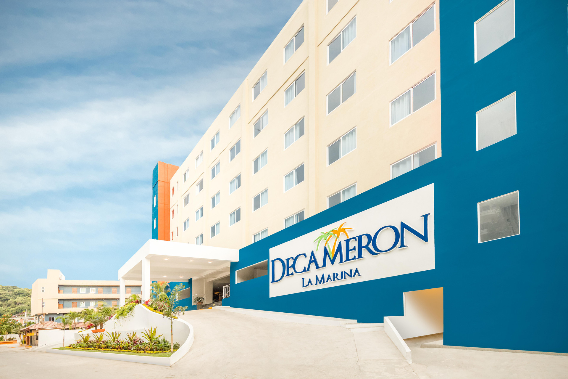 Vista Exterior Hotel Decameron La Marina Guayabitos, Ramada All-Inclusive Resort