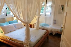 Alquiler Vacacional - Charming villa in a quiet area with Jacuzzi and tropical garden, without vis-à-vis