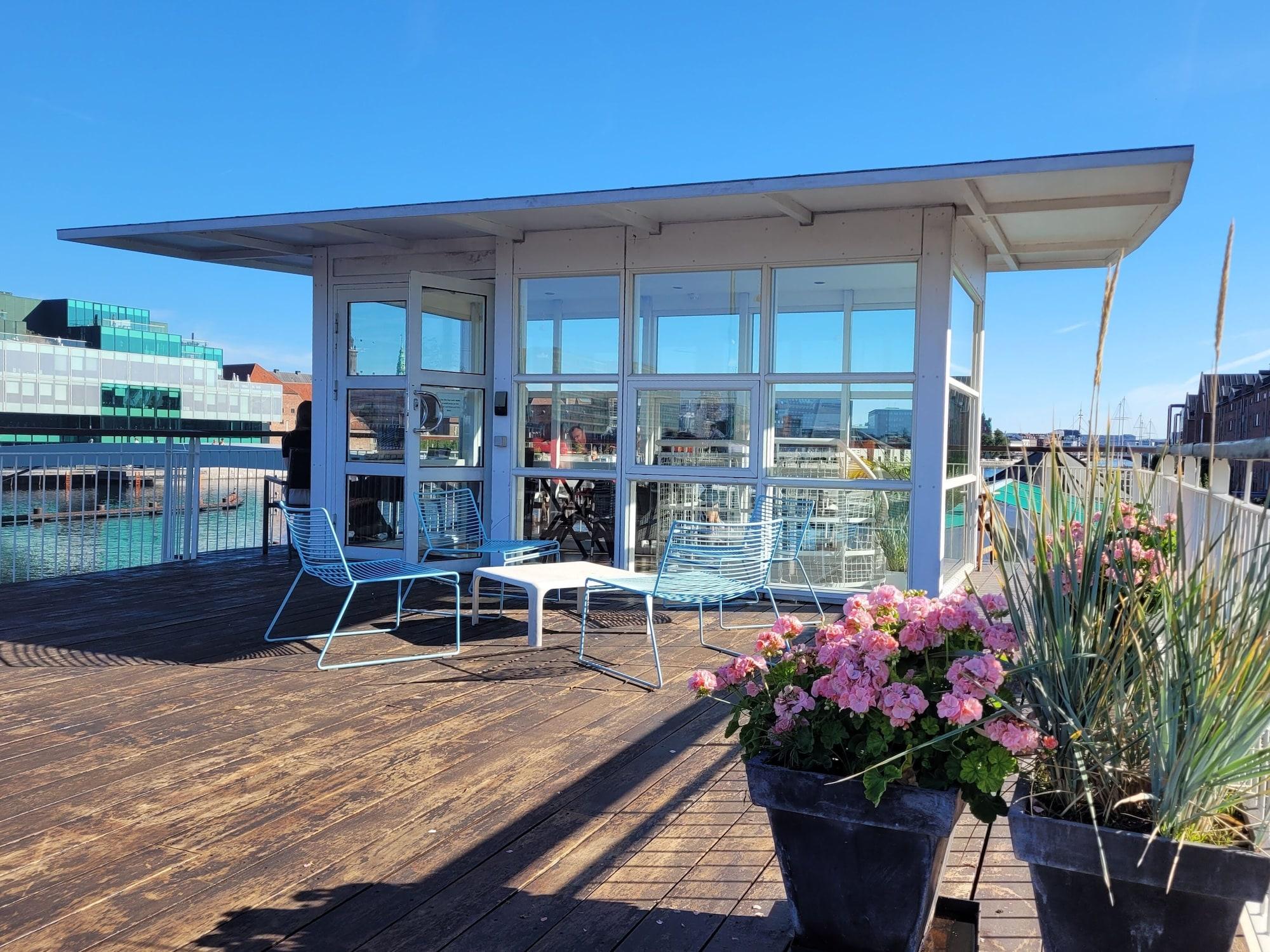 Equipamiento de Habitación CPH Living