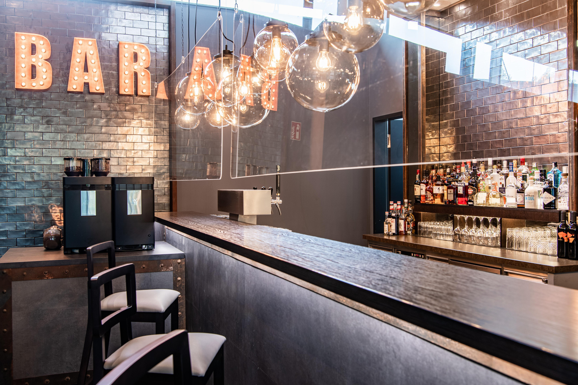 Bar/Salón Premier Inn Hannover City University