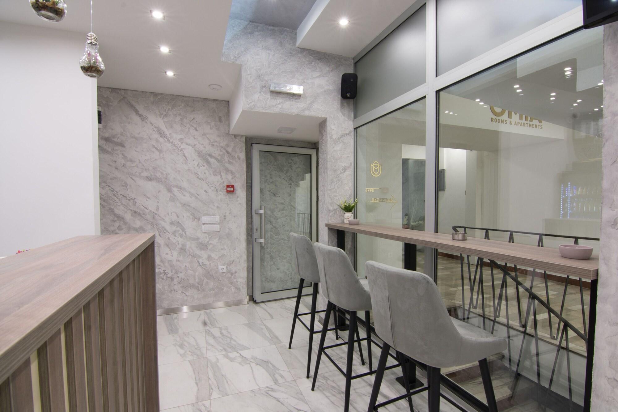Bar/Salón Hotel Omia