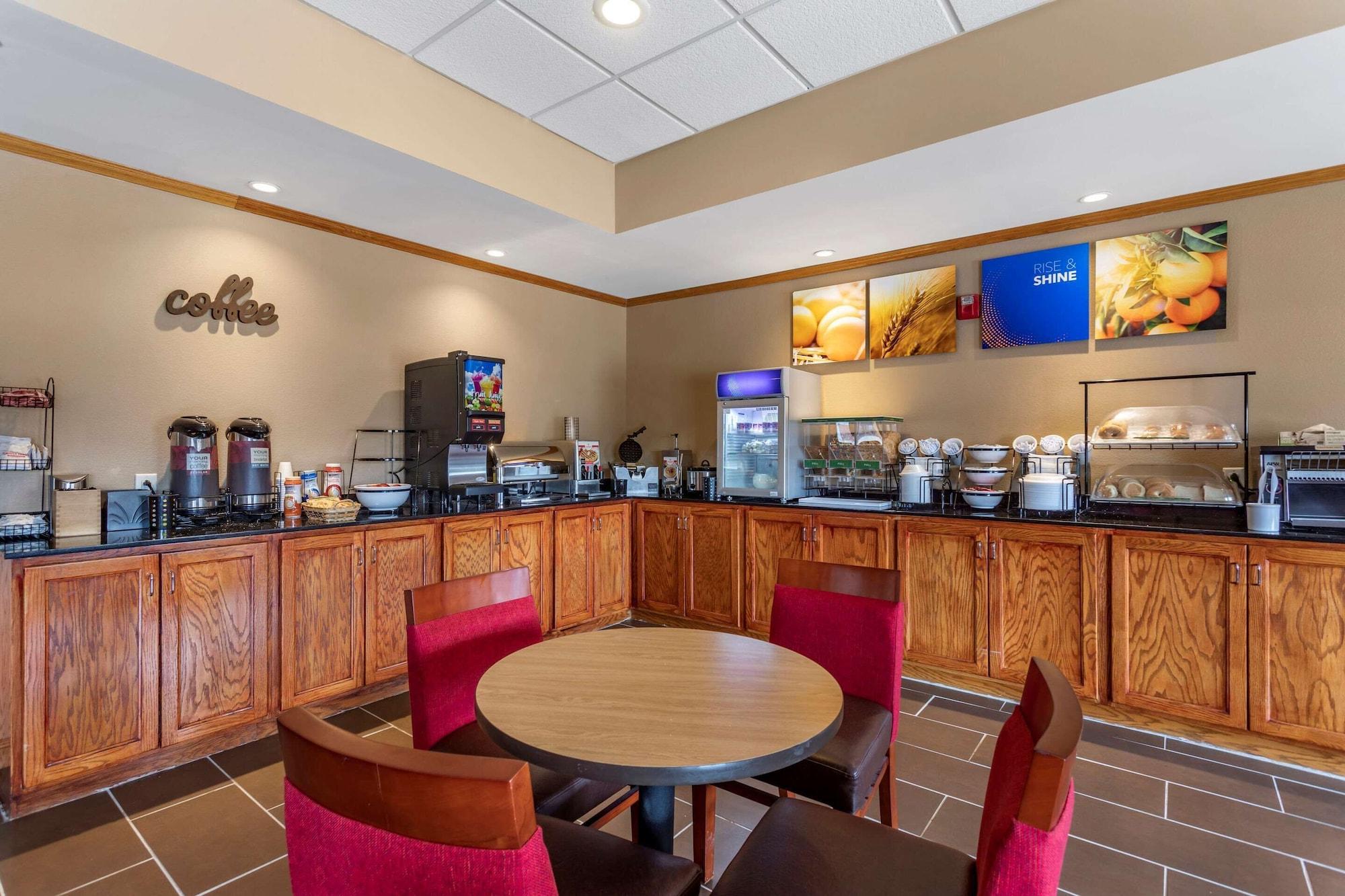 Restaurant Comfort Inn & Suites Carbondale University Area