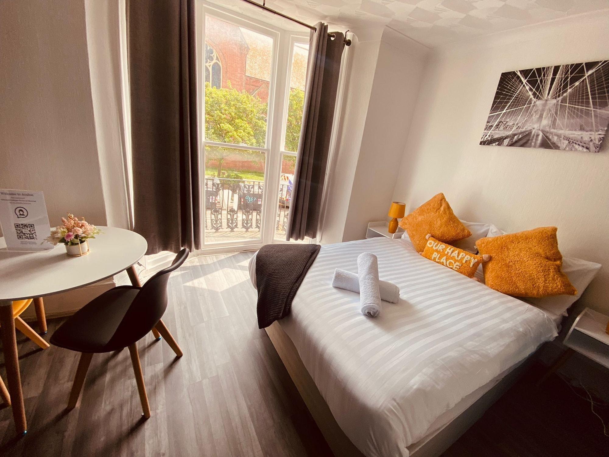 Varios Avalon Guest House